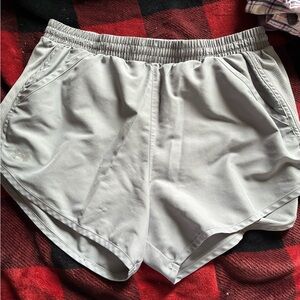 Under Armour Women's Light Gray Athletic Running Shorts